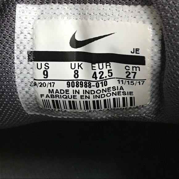 Nike Revolution 4 (908988-010) Athletic Shoe - Picture 6 of 9